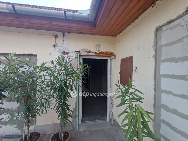 Eladó családi ház, Kisnánán 24 M Ft, 2+1 szobás