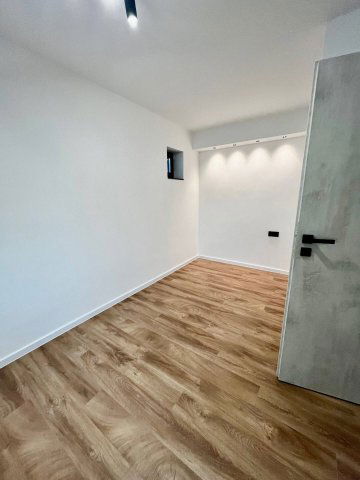 Eladó téglalakás, Pécsett 79.9 M Ft, 3 szobás