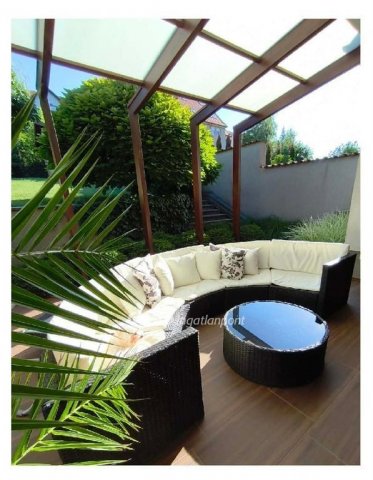 Eladó családi ház, Egerben 185 M Ft, 4 szobás