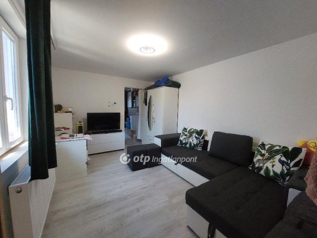 Eladó családi ház, Üllésen 53.9 M Ft, 3 szobás