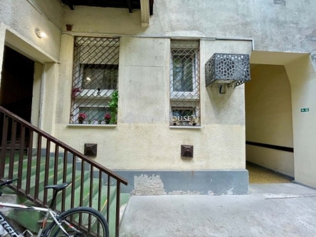 Eladó téglalakás, Budapesten, VI. kerületben 115 M Ft