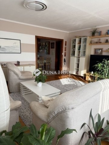 Eladó panellakás, Budapesten, XVI. kerületben 93.9 M Ft