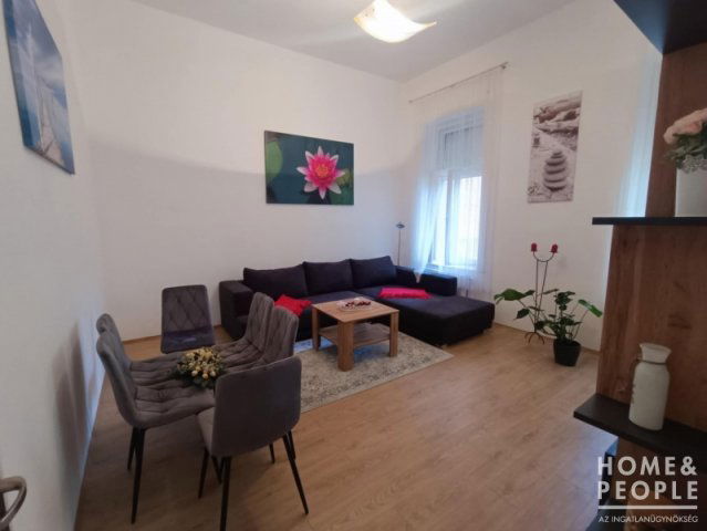 Kiadó téglalakás, albérlet, Szegeden 518 E Ft / hó, 3 szobás