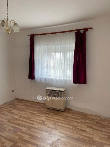 Eladó családi ház, Rózsaszentmártonon 17 M Ft, 2 szobás