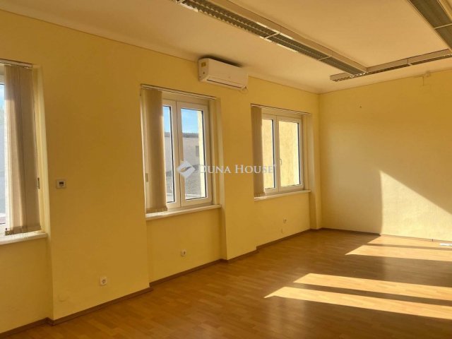 Kiadó iroda, Jászberényben 110 E Ft / hó / költözzbe.hu