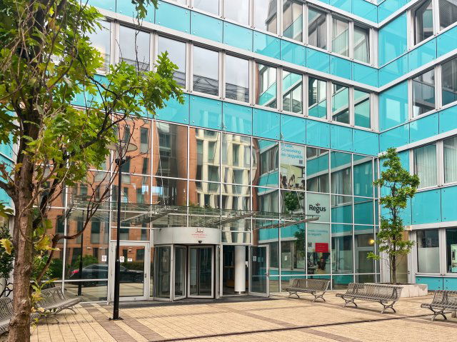 Kiadó iroda, Budapesten, XI. kerületben, Neumann János utcában