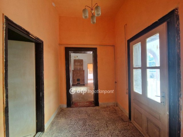 Eladó családi ház, Karcagon 21.89 M Ft, 2 szobás