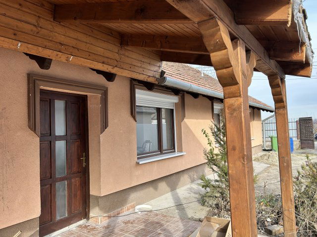 Eladó családi ház, Örkényen 41.5 M Ft, 2 szobás