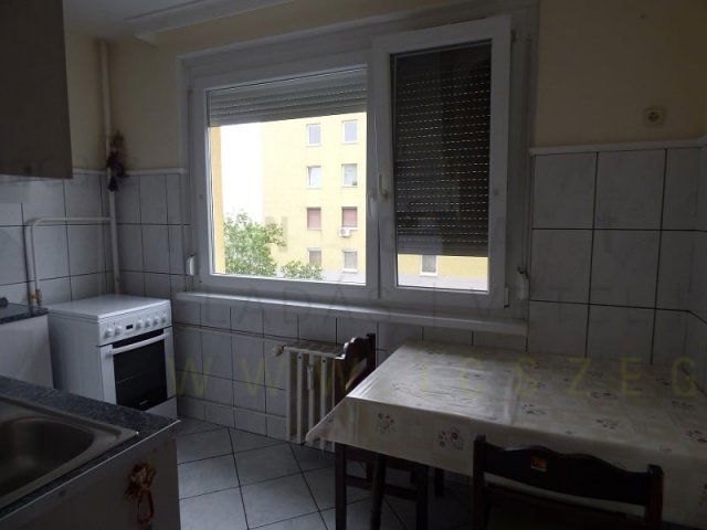 Eladó panellakás, Szegeden, Űrhajós utcában 49.9 M Ft, 2 szobás