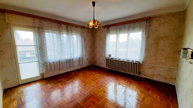 Eladó családi ház, Dánszentmiklóson 67.9 M Ft, 3+1 szobás