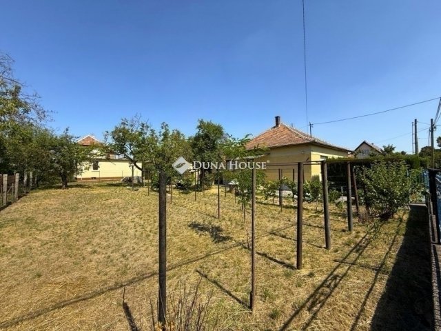 Eladó családi ház, Budapesten, XVII. kerületben 99 M Ft