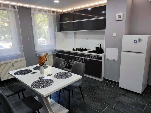 Eladó panellakás, Budapesten, XX. kerületben 69.9 M Ft, 2 szobás