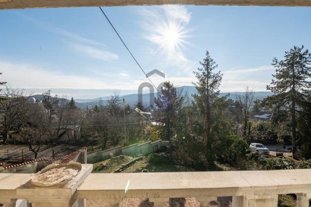 Eladó ikerház, Budapesten, II. kerületben, Bercsényi utcában