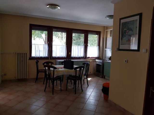 Eladó téglalakás, Szegeden 99 M Ft, 4 szobás