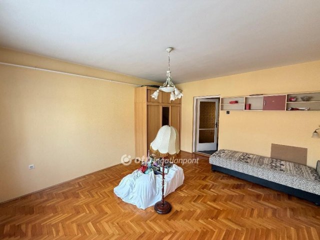 Eladó családi ház, Egerben 99.9 M Ft, 3 szobás