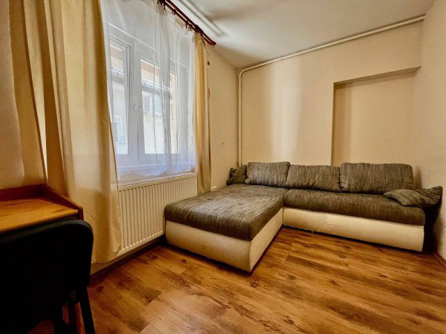 Eladó téglalakás, Pécsett 52 M Ft, 1+1 szobás