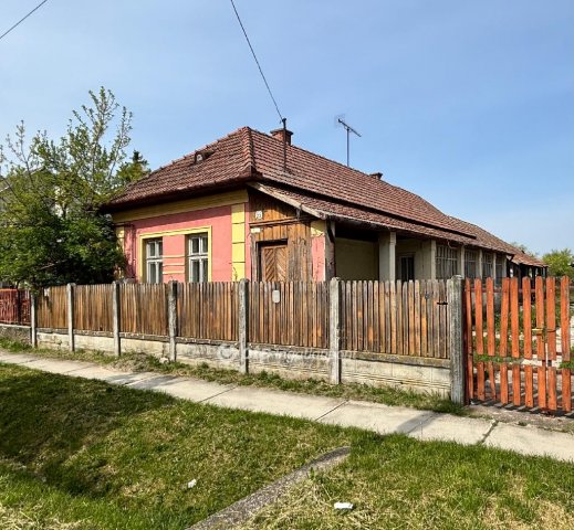 Eladó családi ház, Püspökladányban 17.7 M Ft, 3 szobás