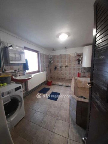 Eladó családi ház, Szigetváron 65 M Ft, 3 szobás