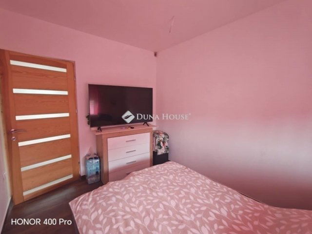 Eladó családi ház, Érden 89.9 M Ft, 5 szobás