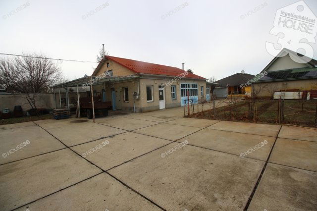 Eladó ipari ingatlan, Soltvadkerten 78.9 M Ft