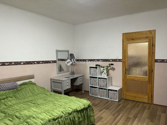 Eladó téglalakás, Szegeden 52.5 M Ft, 1 szobás