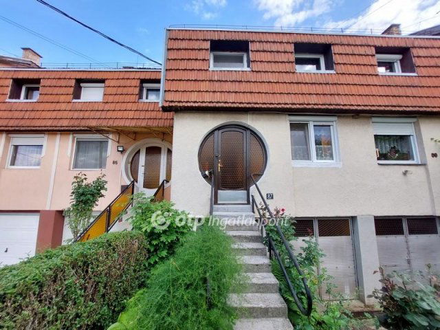 Eladó sorház, Sárospatakon 32.9 M Ft, 3 szobás