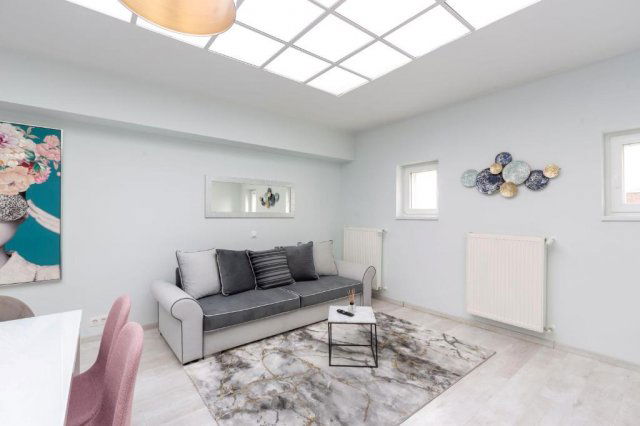 Eladó téglalakás, Budapesten, VII. kerületben, Károly körúton