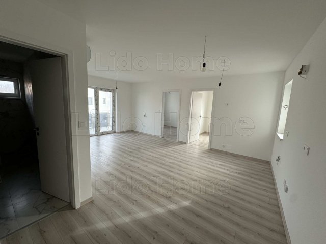 Eladó téglalakás, Siófokon 72 M Ft, 3 szobás