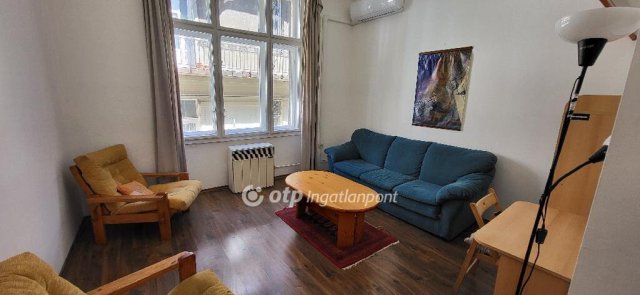 Eladó téglalakás, Budapesten, VI. kerületben 87 M Ft, 2+1 szobás