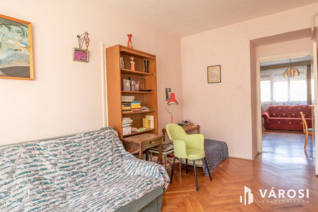 Eladó téglalakás, Szegeden 63 M Ft, 3 szobás