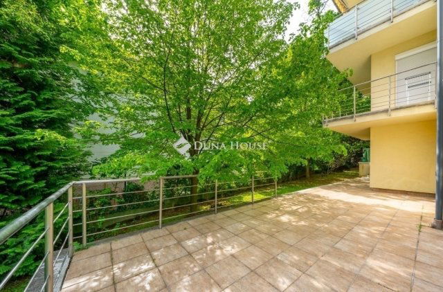 Eladó téglalakás, Budapesten, II. kerületben 74.9 M Ft, 1 szobás