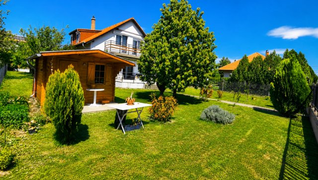 Eladó családi ház, Balatonalmádiban 142.9 M Ft, 4+1 szobás