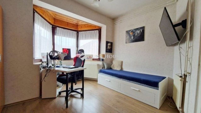 Eladó családi ház, Budapesten, XVIII. kerületben 210 M Ft