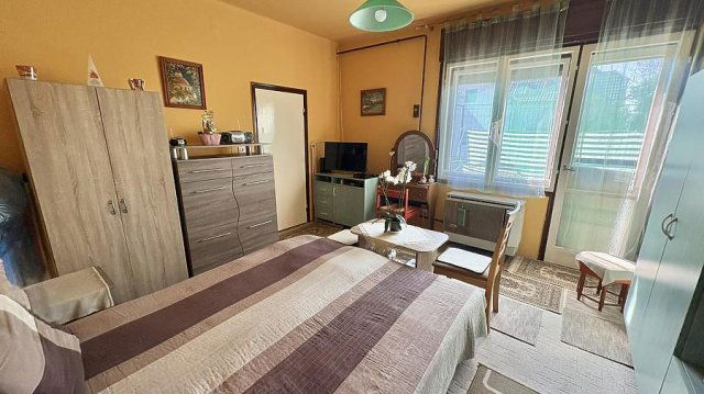 Eladó családi ház, Dunakeszin 64.9 M Ft, 2 szobás