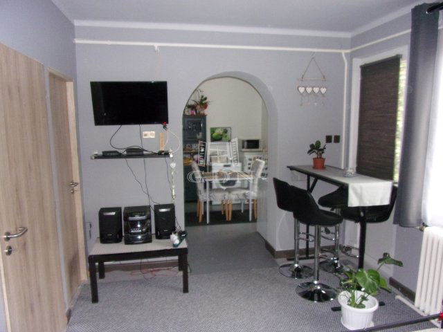 Eladó családi ház, Péterin 89.5 M Ft, 3 szobás