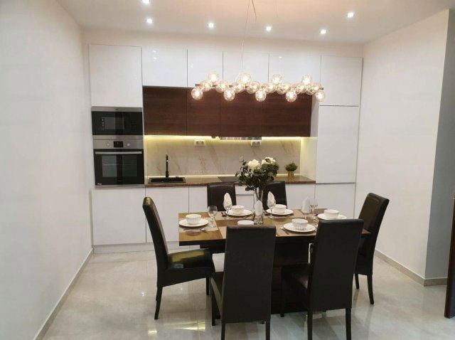 Kiadó téglalakás, albérlet, VIII. kerületben, Rákóczi úton