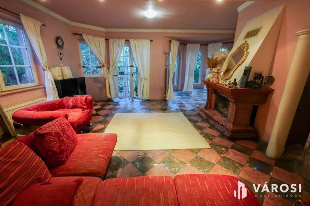Eladó családi ház, Érden 239 M Ft, 5 szobás