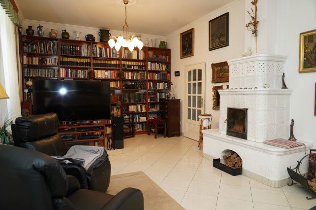 Eladó családi ház, Veszprémben 148.9 M Ft, 5+1 szobás