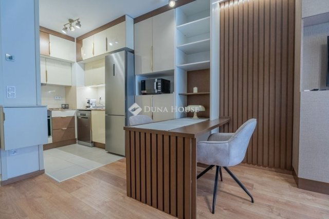 Eladó téglalakás, Budapesten, XIII. kerületben 100 M Ft