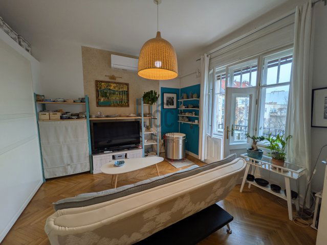 Eladó téglalakás, Budapesten, III. kerületben, Kiscelli utcában