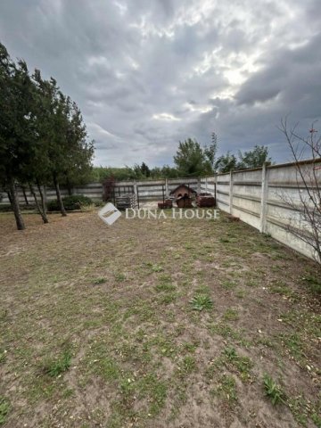 Eladó családi ház, Csemőn 38.5 M Ft, 1 szobás