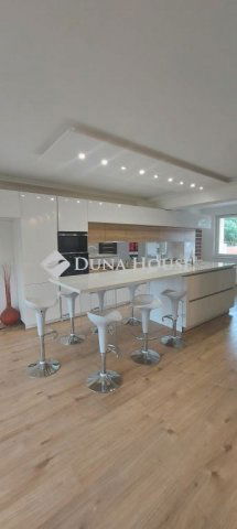 Eladó ikerház, Nyíregyházán 119 M Ft, 4 szobás