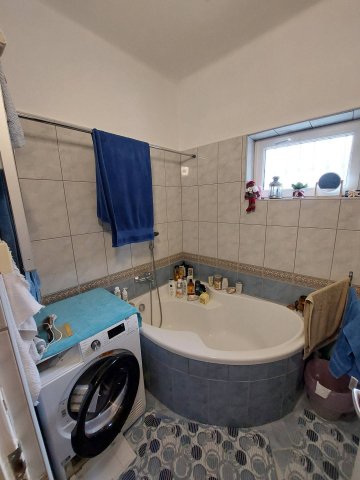 Eladó családi ház, Balatonbogláron 54.9 M Ft, 2 szobás