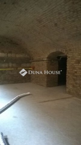 Eladó üzlethelyiség, Budapesten, VIII. kerületben 59.9 M Ft