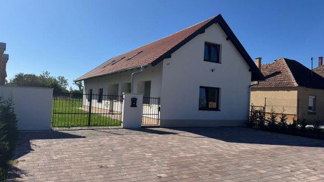 Eladó családi ház, Himodon 116.831 M Ft, 4+1 szobás