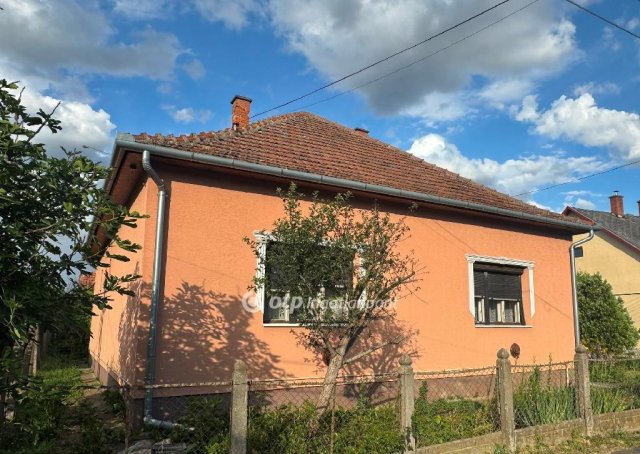 Eladó családi ház, Tiszafüreden 44.5 M Ft, 3 szobás