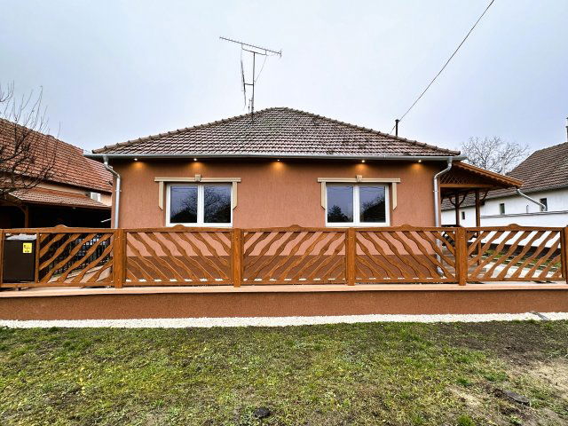 Eladó családi ház, Sarkadon 26.5 M Ft, 2 szobás