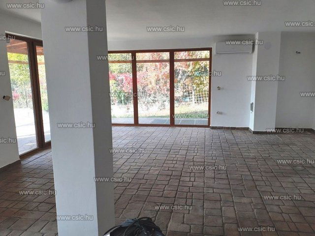 Eladó családi ház, Szentendrén 179.9 M Ft, 6 szobás