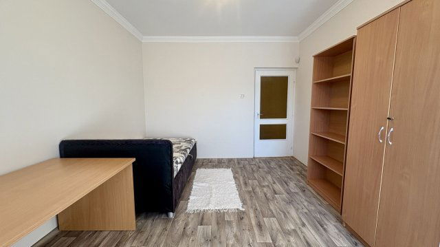 Kiadó téglalakás, albérlet, Debrecenben 350 E Ft / hó, 3 szobás