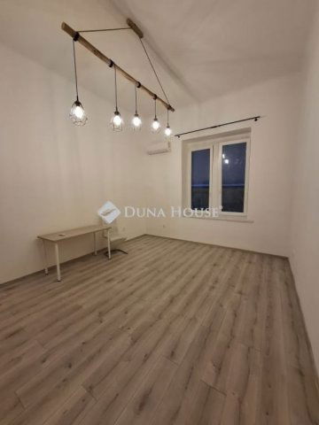 Eladó téglalakás, Budapesten, VII. kerületben 47.5 M Ft